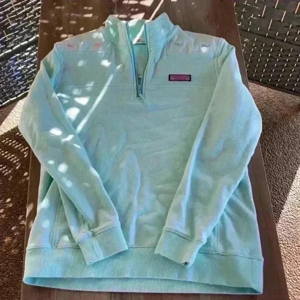 Vineyard vines size small long sleeve sweater - Picture 6 of 9